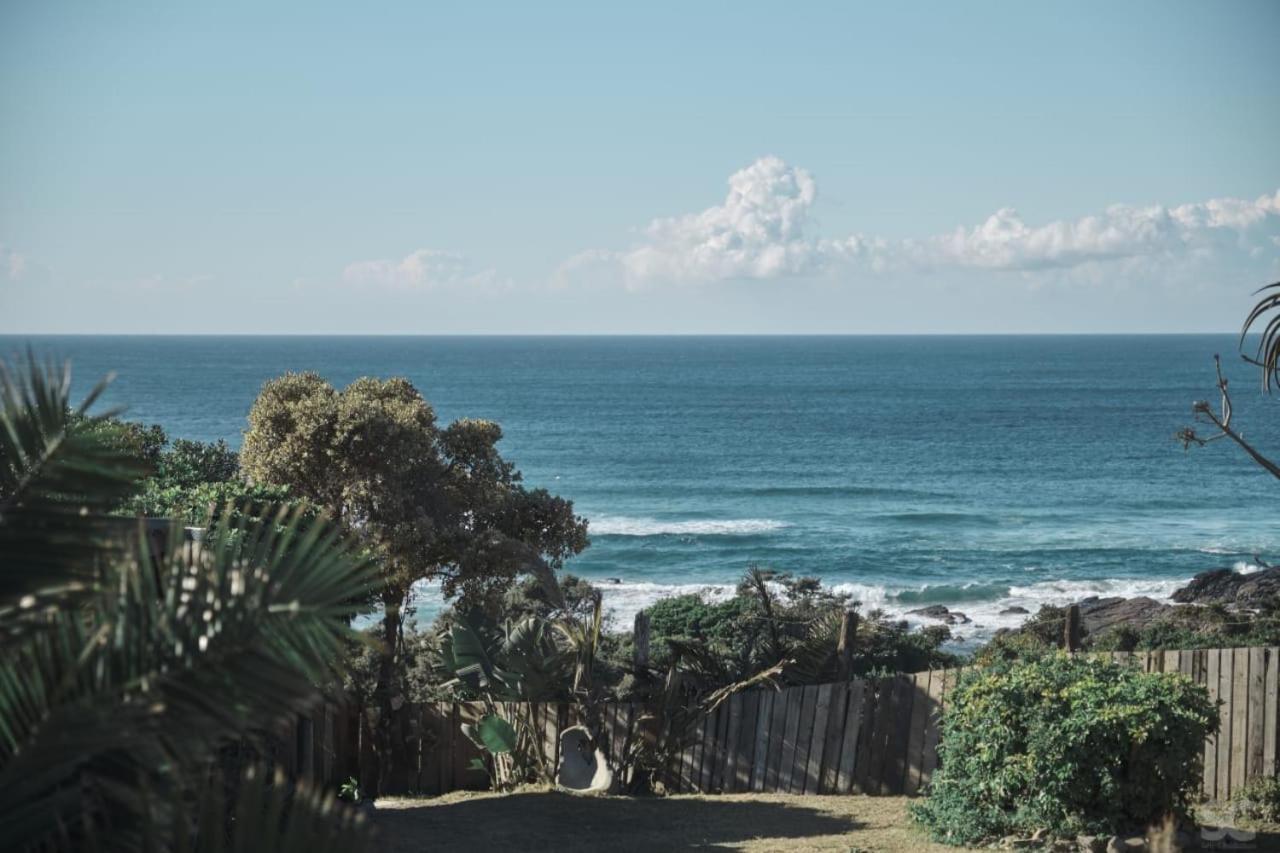 Bluecottage Or Seaview Cottage At Coram Deo Lodge Self Catering Coffee Bay Exterior foto
