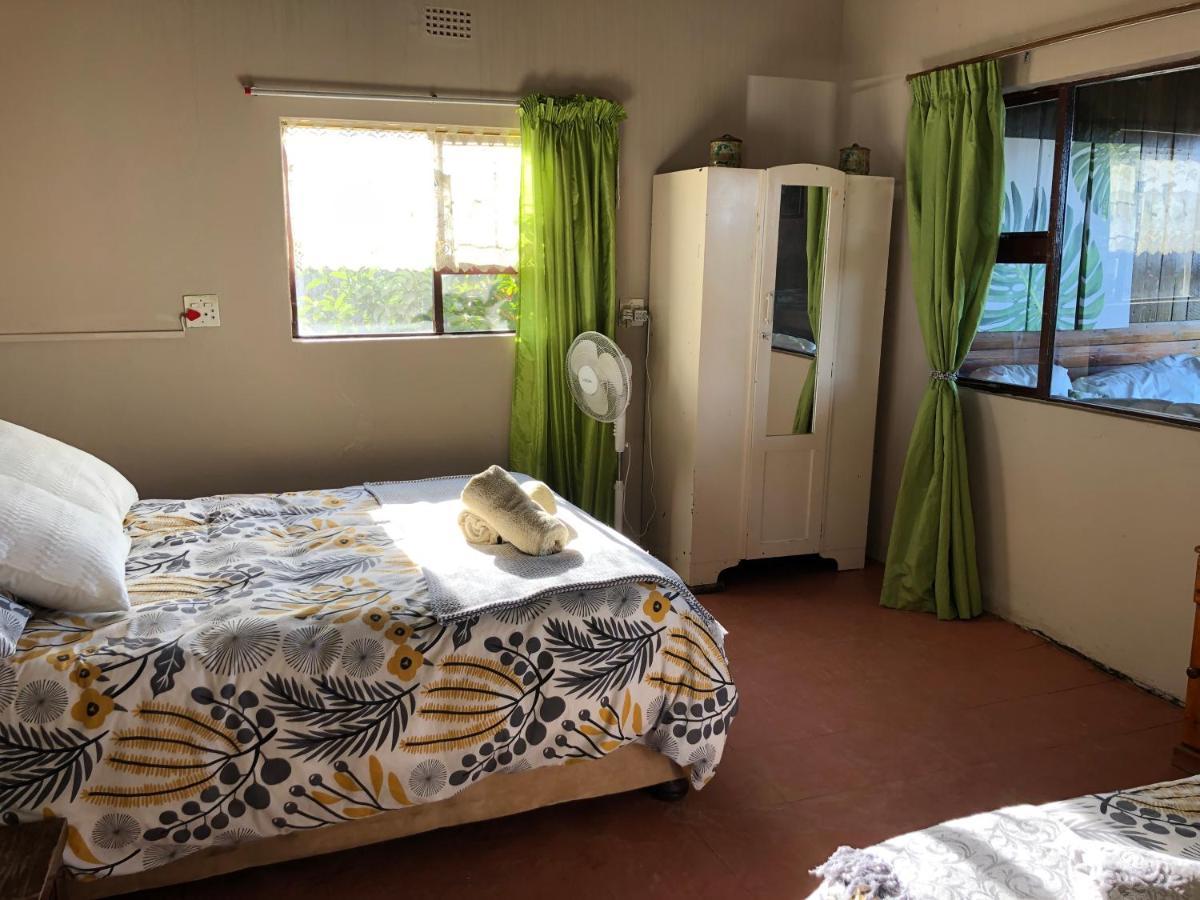 Bluecottage Or Seaview Cottage At Coram Deo Lodge Self Catering Coffee Bay Exterior foto